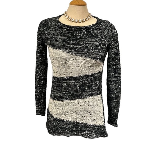 STYLE & CO Sweater Size XS Long Sleeves Sparkly Knit Gray Black White - Picture 4 of 14